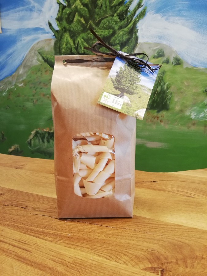 Handgehobelte Zirbenlocken im Kraftpapier groß Zirbenduft